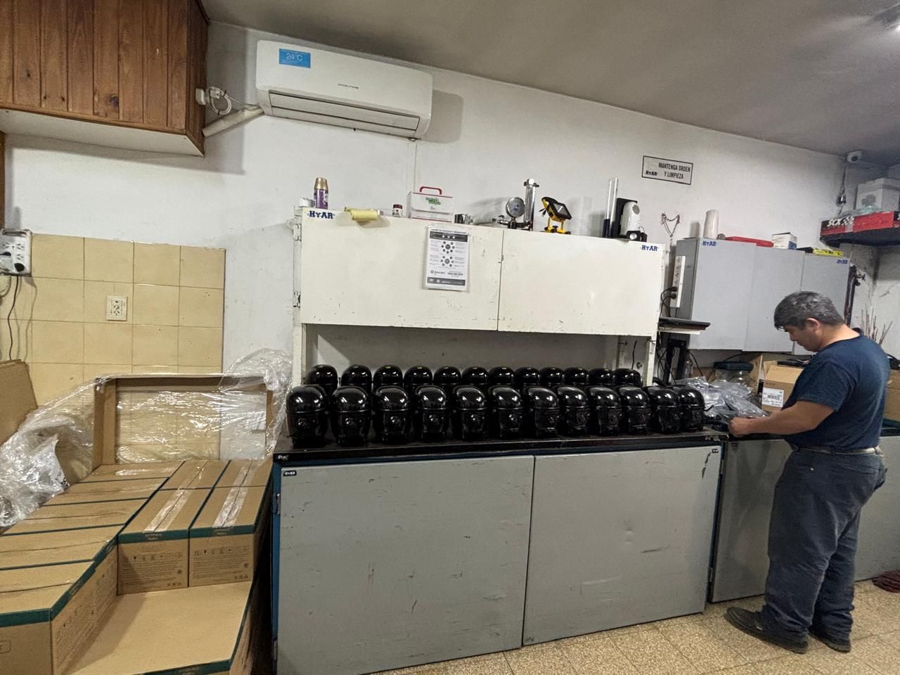 Taller de reacondicionamiento y testeo de compresores HyAR